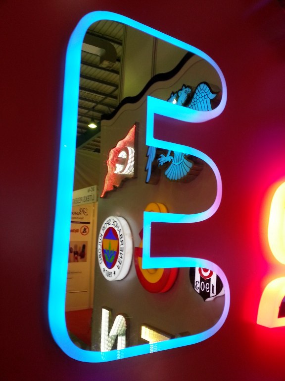 20121206_153001_576x768